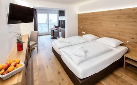 Wellness Aparthotel Panorama Alpin - Ferienwohnungen Jerzens Im Pitztal